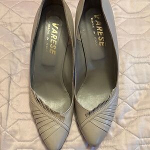 Women's Gray Leather heels, pumps, shoes